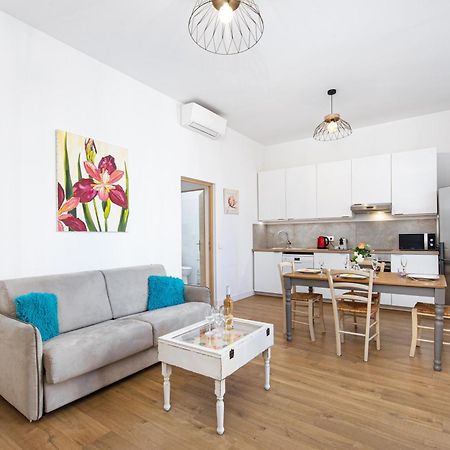 Barel - Cosy 2 Pieces En Plein Coeur De Menton Apartment Bagian luar foto
